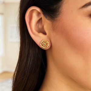 14k Gold Cute Daisy Flower Stud Earrings