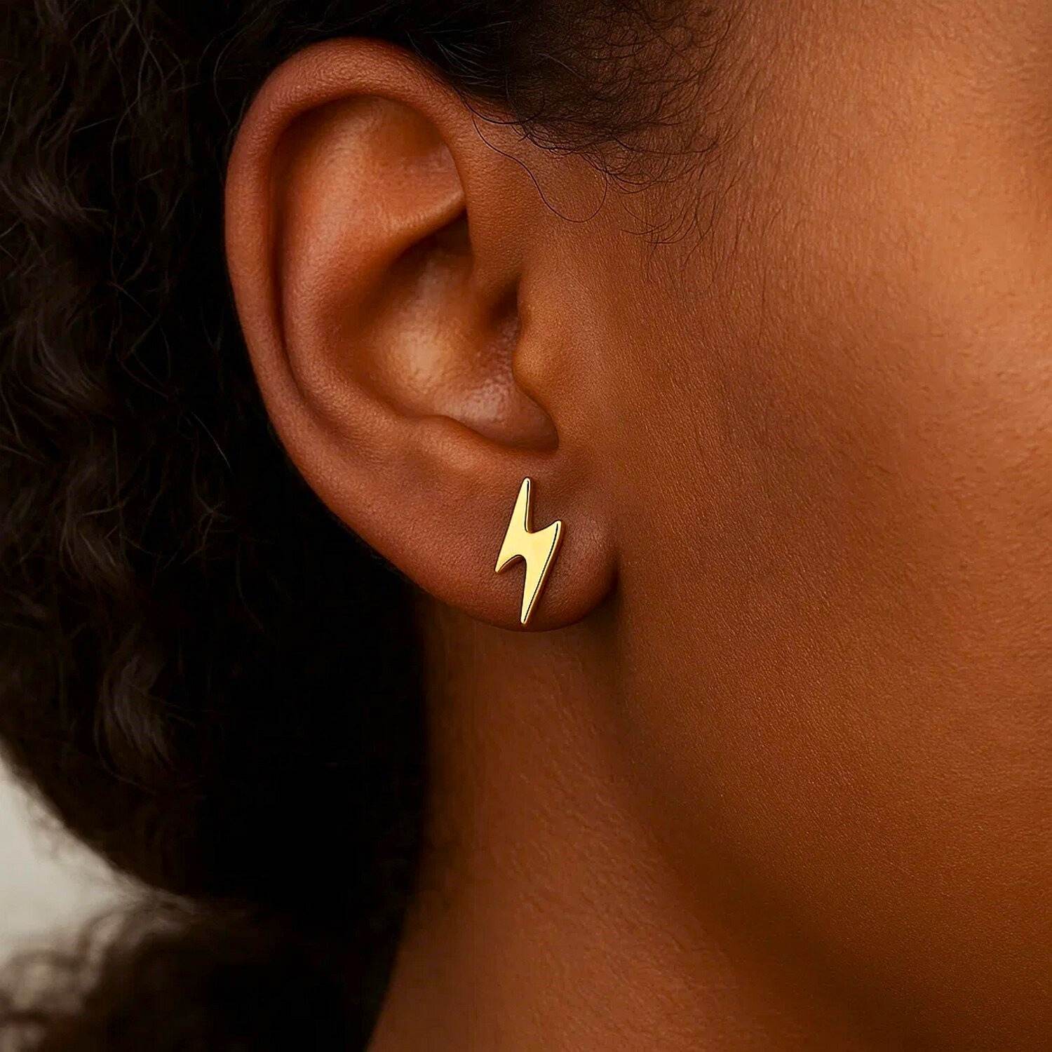 14k Yellow Gold Flat Lightning Bolt Stud Earrings for Women 14k Yellow Gold Flat Lightning Bolt Stud Earrings for Women