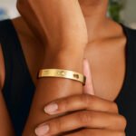 14k Yellow Gold Keyhole Bangle 6mm