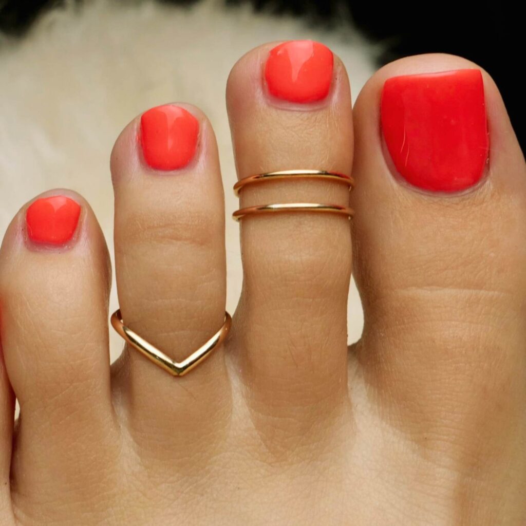 Why Do Women Wear Toe Rings? Their Deep Meaning, Traditions, and Modern ...